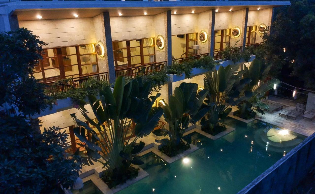 Maha Lokha Balangan Bed & Breakfast Jimbaran  Exterior photo